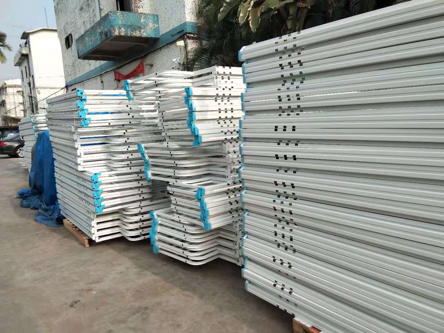 廠區堆滿鐵床，怎么辦？