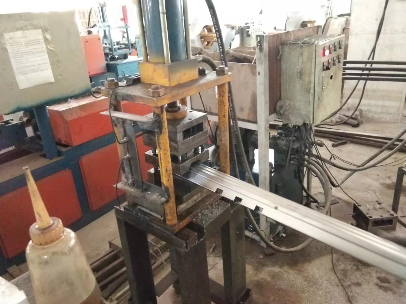 為什么鐵床廠家不愿意接工地的單？