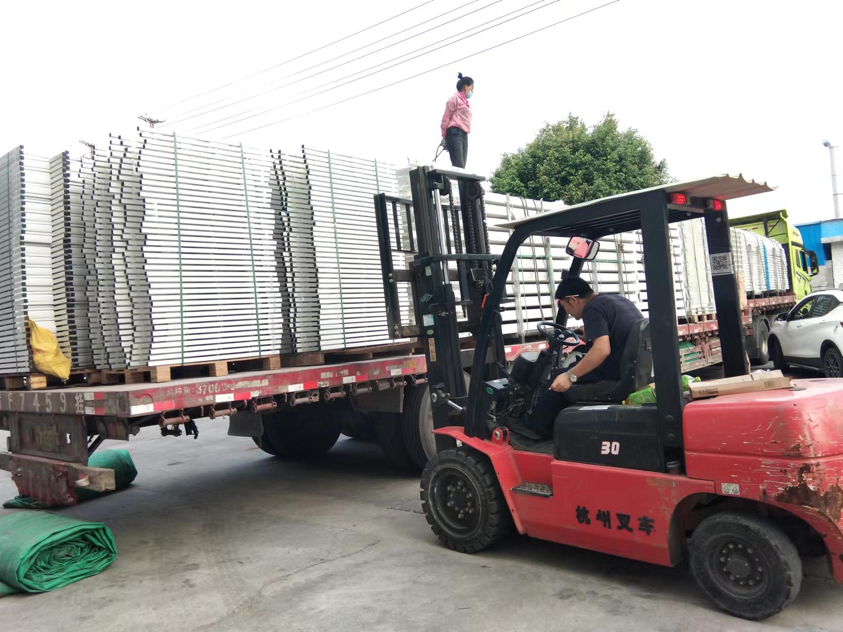 上下鋪雙層鐵架床的發貨時間到了！