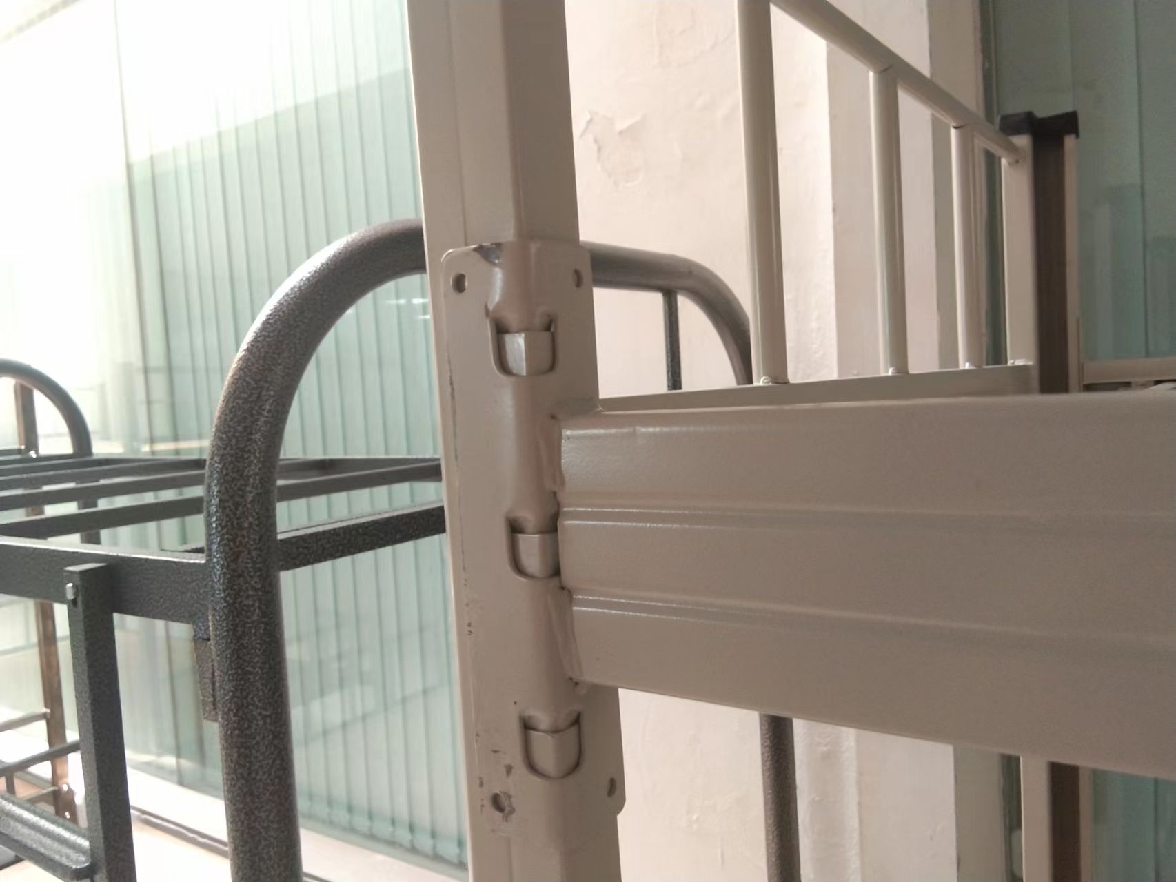 上下鋪鐵床哪一種連接方式好？