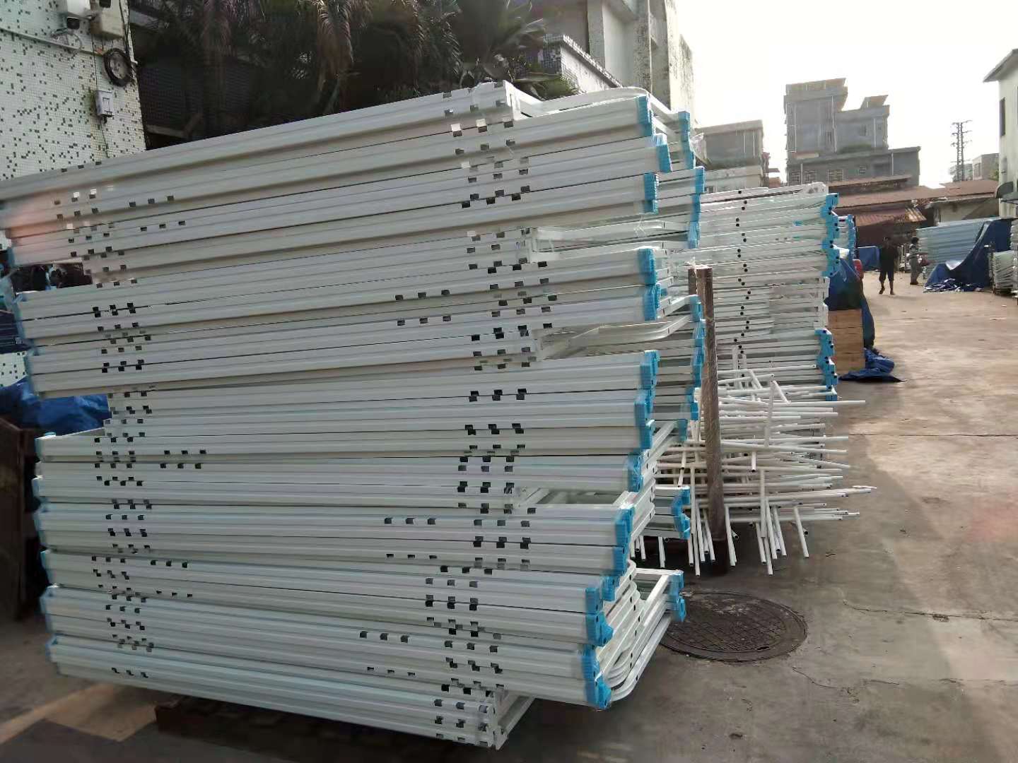 上下鋪鐵床用什么材料做的好？